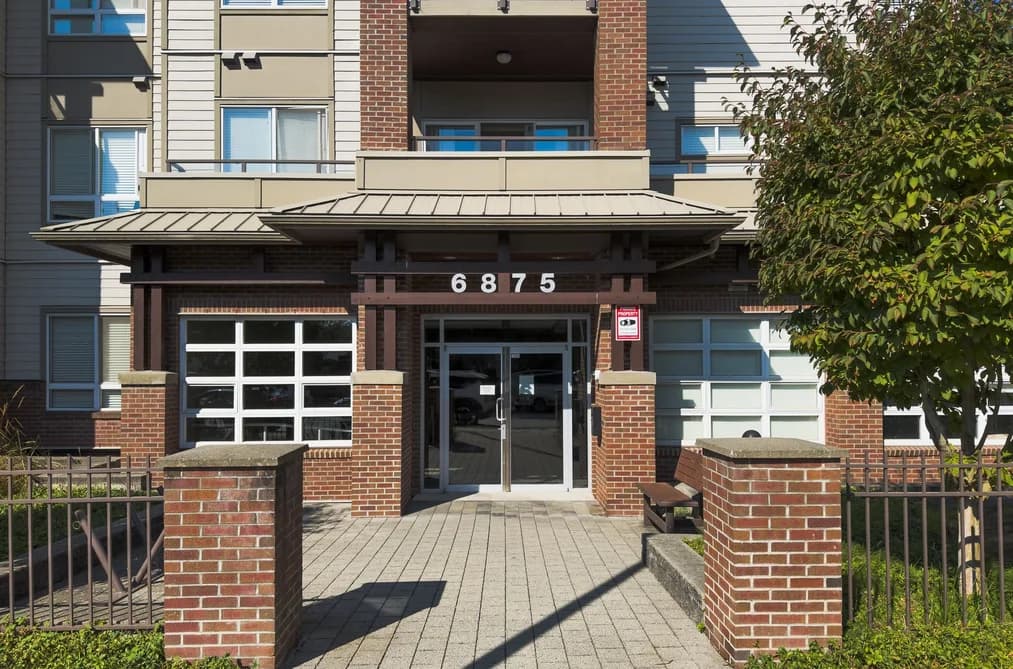 305 6875 DUNBLANE AVENUE, Burnaby, BC — Residential for Sale - Photo 2
