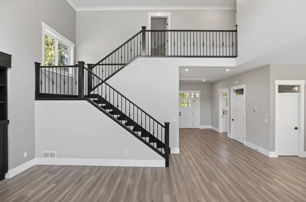 30536 SILVERHILL AVENUE, Mission, BC — Residential for Sale - Photo 2