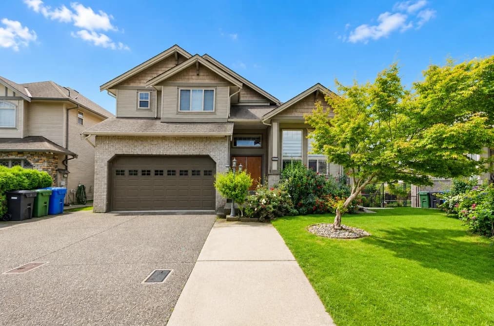 30546 SAPPHIRE PLACE, Abbotsford, BC — Residential for Sale - Main Photo