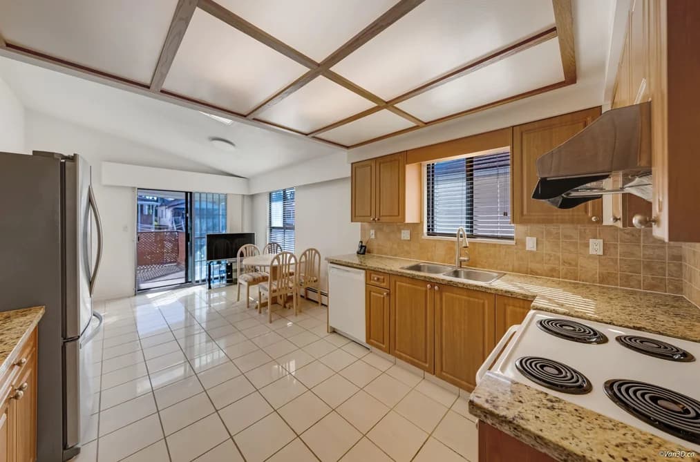 3056 E 28TH AVENUE, Vancouver, BC — Residential for Sale - Photo 2