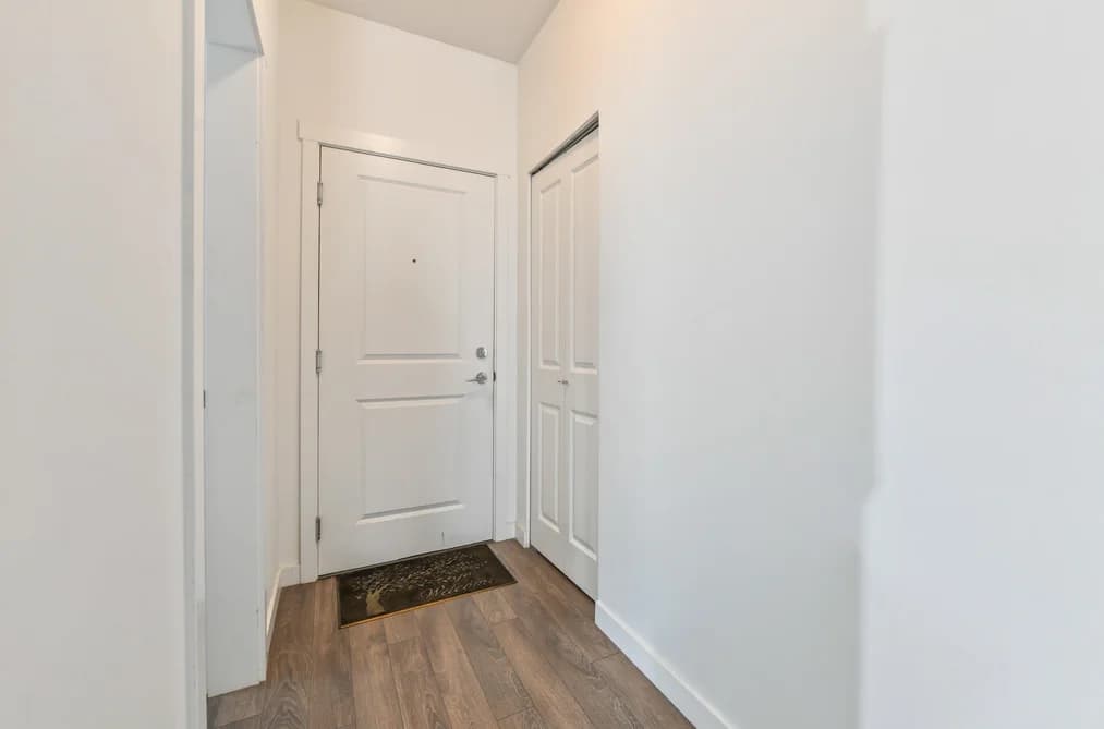 306 15848 FRASER HIGHWAY, Surrey, BC — Residential for Sale - Photo 2