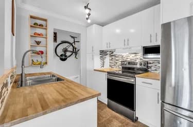 Condo for sale at 306 2222 Cambridge Street Vancouver British Columbia - MLS: R3136284