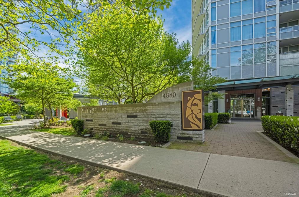 306 4880 BENNETT STREET, Burnaby, BC — Residential for Sale - Photo 2