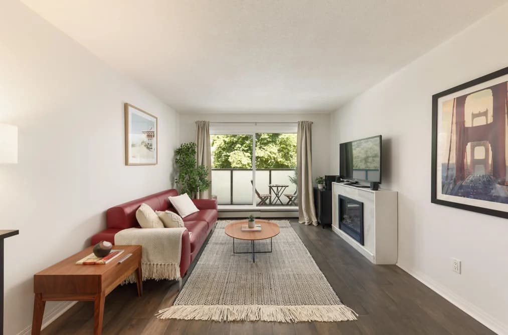 306 570 E 8TH AVENUE, Vancouver, BC — Residential for Sale - Photo 2