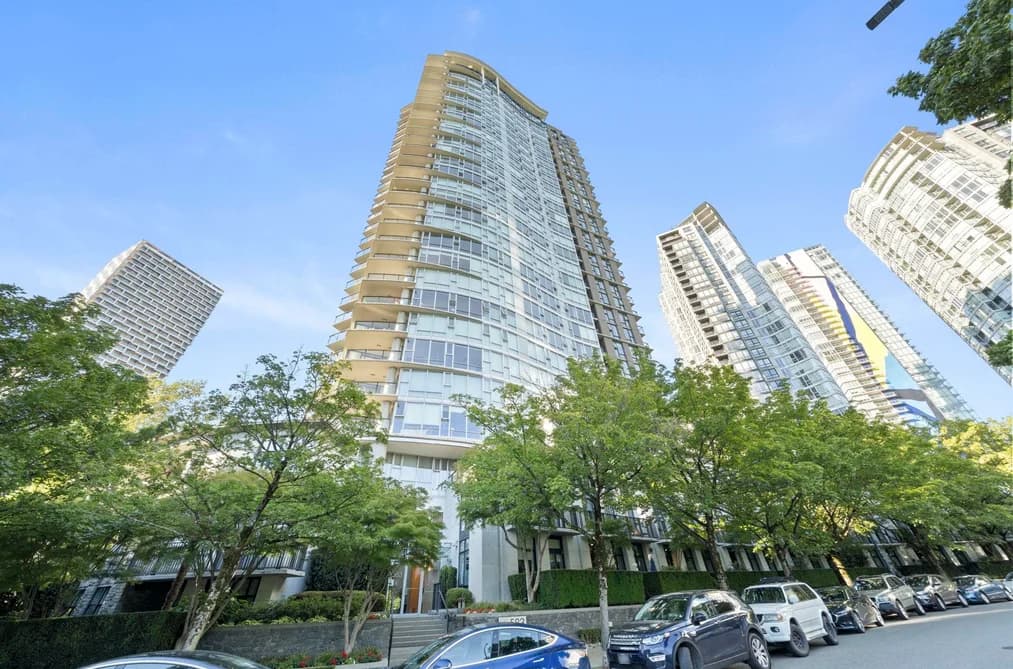 306 583 BEACH CRESCENT, Vancouver, BC — Residential for Sale - Main Photo