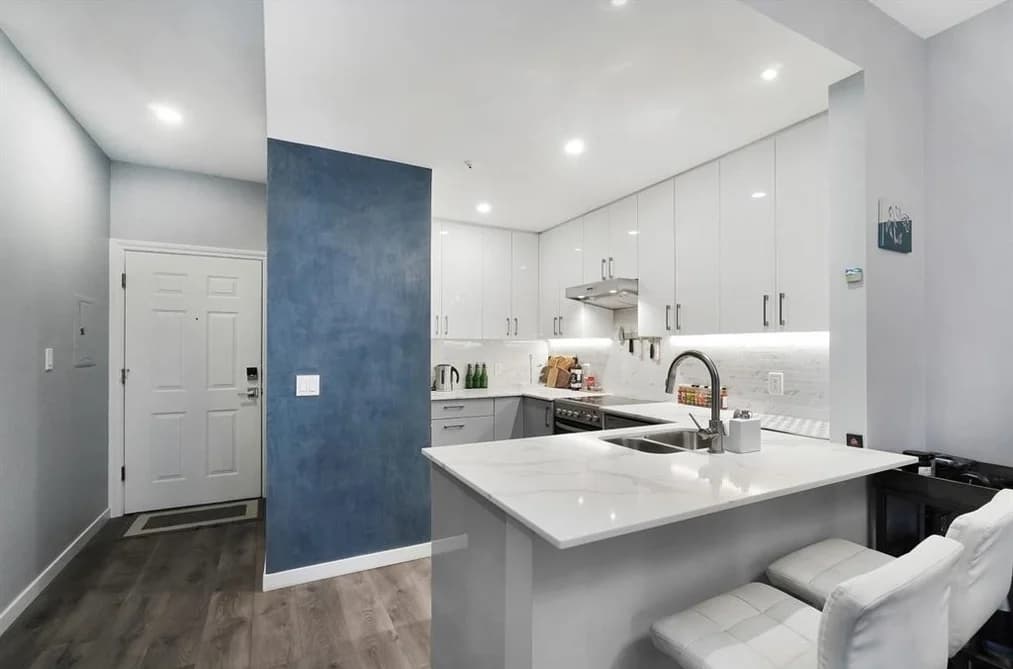306 630 ROCHE POINT DRIVE, North Vancouver, BC — Residential for Sale - Photo 2