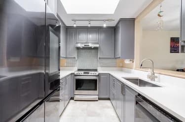 Condo for sale at 306 9763 140 Street Surrey British Columbia - MLS: R3117185