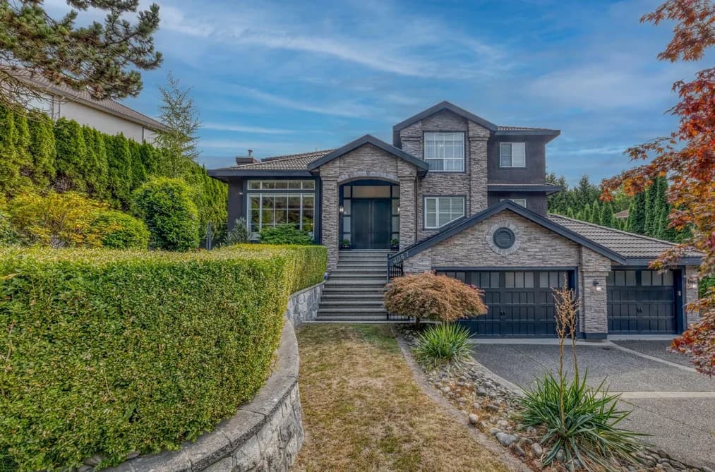 3067 PLATEAU BOULEVARD, Coquitlam, BC — Residential for Sale - Photo 2