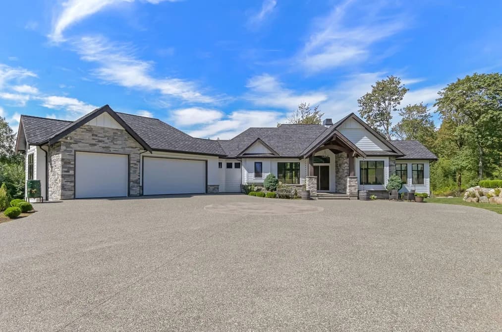 30675 SILVERHILL AVENUE, Mission, BC — Residential for Sale - Main Photo