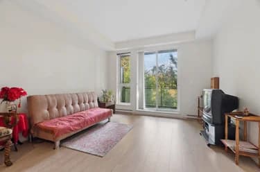 Condo for sale at 307 13919 Fraser Highway Surrey British Columbia - MLS: R3168679