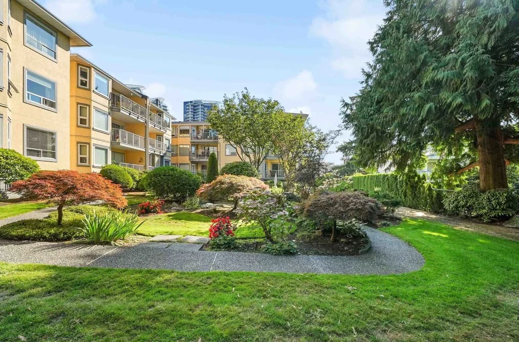 307 1459 BLACKWOOD STREET, White Rock, BC — Residential for Sale - Main Photo