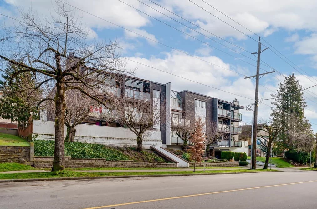 307 315 TENTH STREET, New Westminster, BC — Residential for Sale - Main Photo