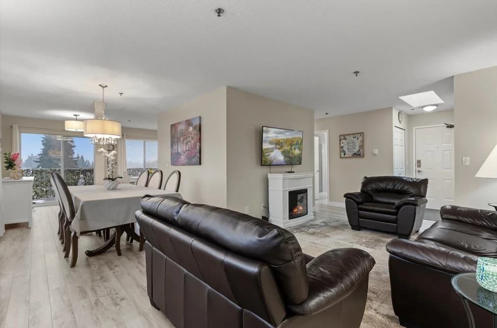 307 33535 KING ROAD, Abbotsford, BC — Residential for Sale - Photo 2