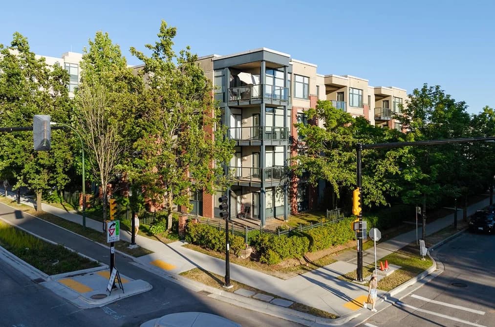 307 588 W 45TH AVENUE, Vancouver, BC — Residential for Sale - Main Photo