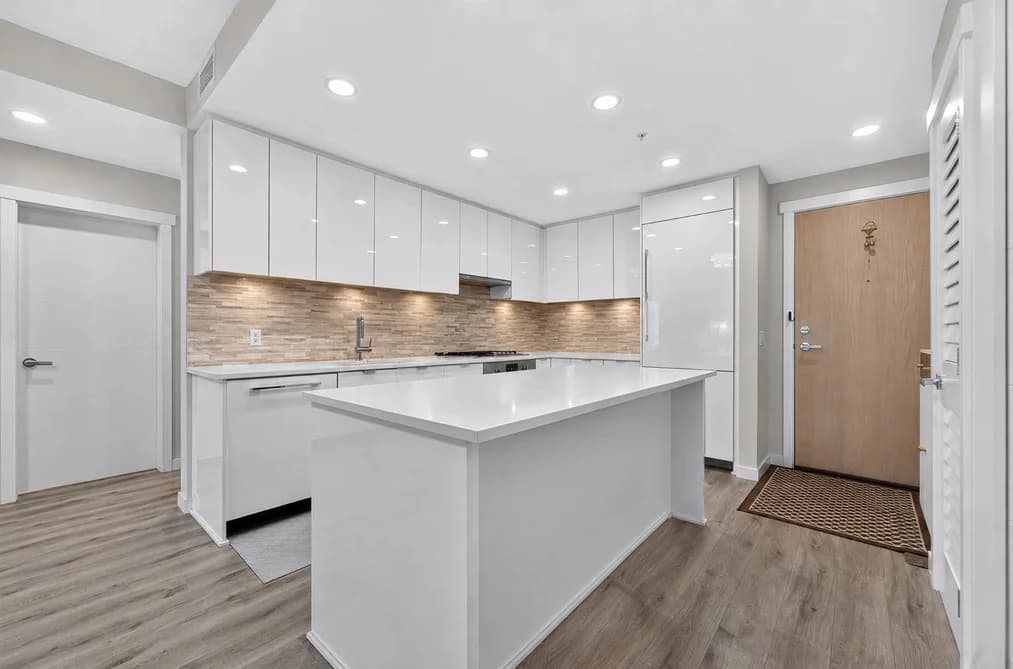 307 9233 ODLIN ROAD, Richmond, BC — Residential for Sale - Photo 2