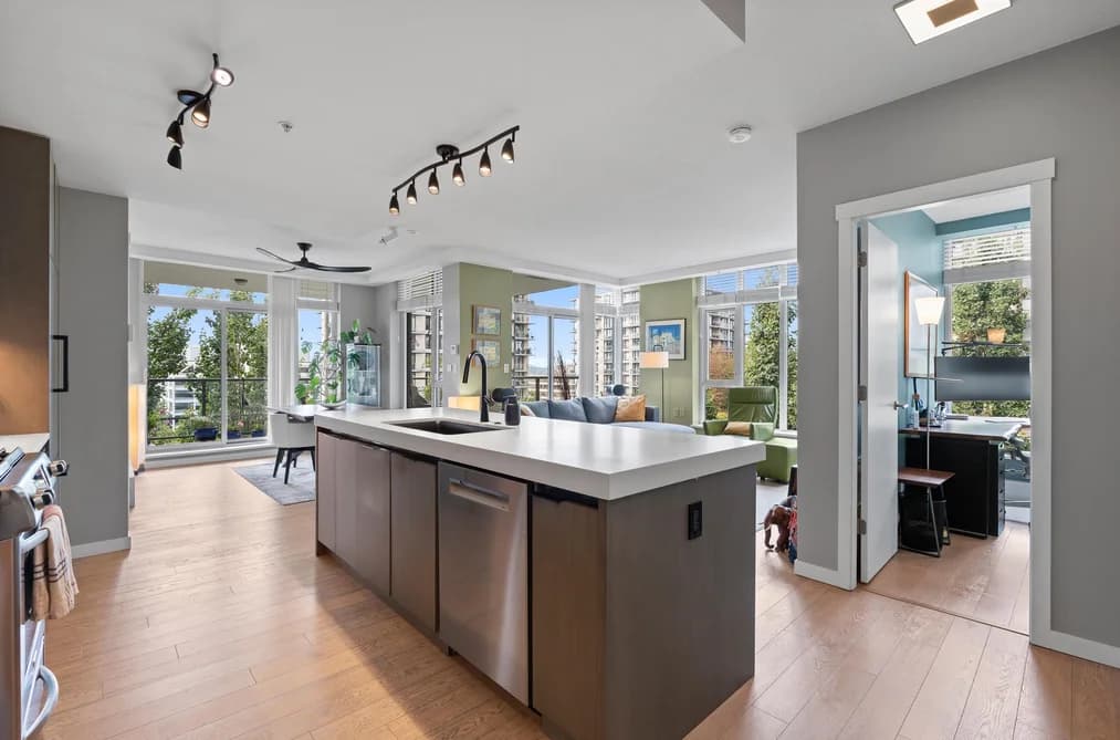 308 135 W 2ND STREET, North Vancouver, BC — Residential for Sale - Photo 2