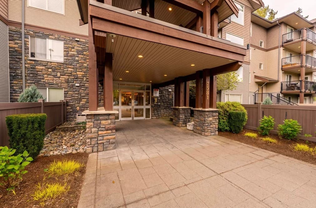 308 2581 LANGDON STREET, Abbotsford, BC — Residential for Sale - Photo 2