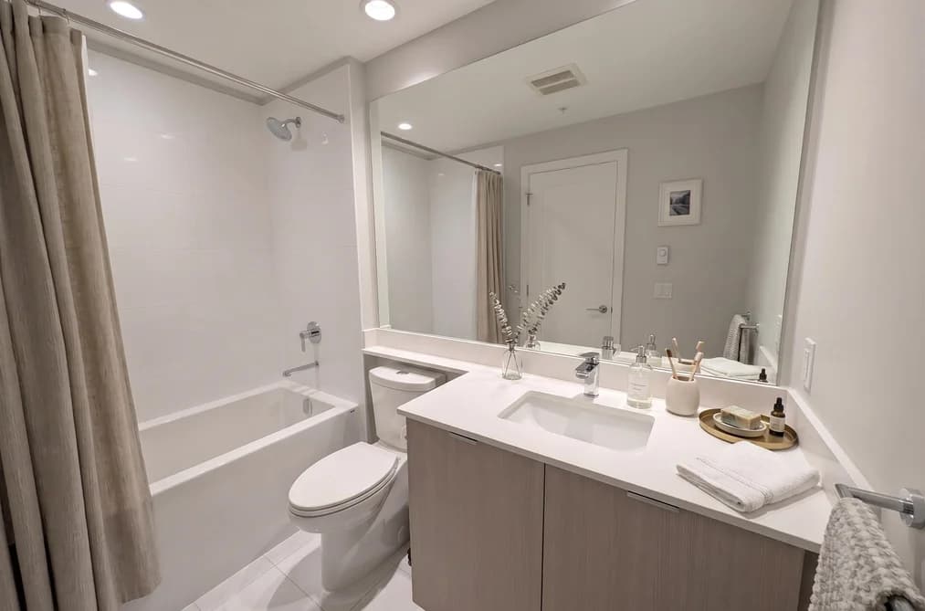 308 615 COTTONWOOD AVENUE, Coquitlam, BC — Residential for Sale - Photo 2