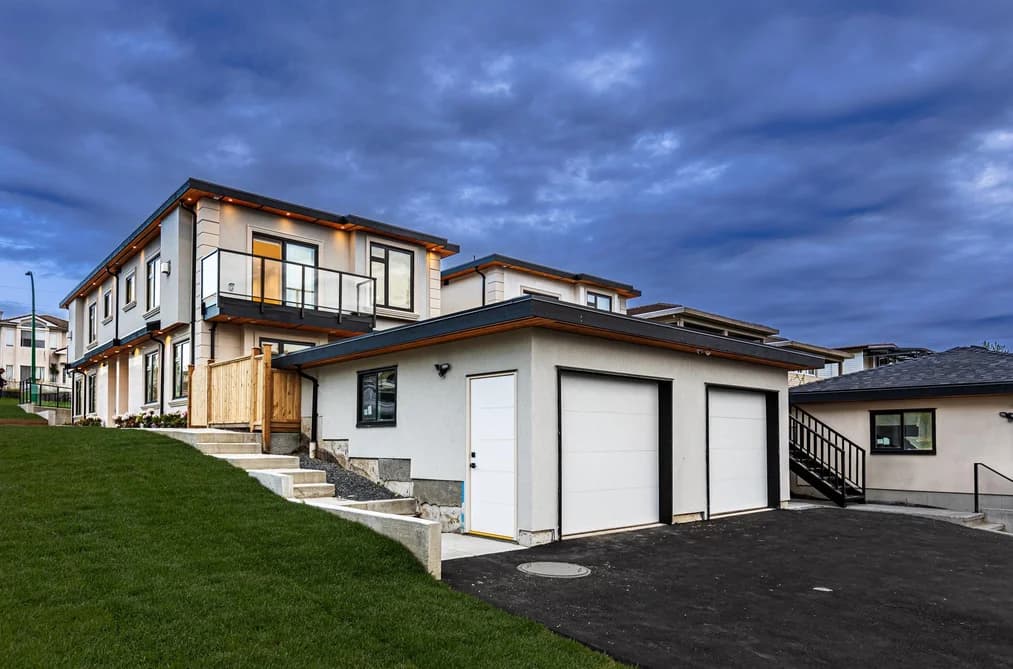 3087 ROYAL OAK AVENUE, Burnaby, BC — Residential for Sale - Photo 2