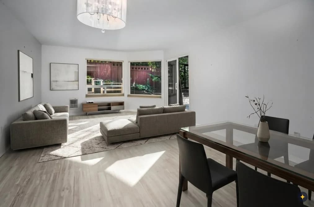 309 1350 VIDAL STREET, White Rock, BC — Residential for Sale - Photo 2