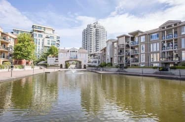 Condo for sale at 309 2 Renaissance Square New Westminster British Columbia - MLS: R3148312