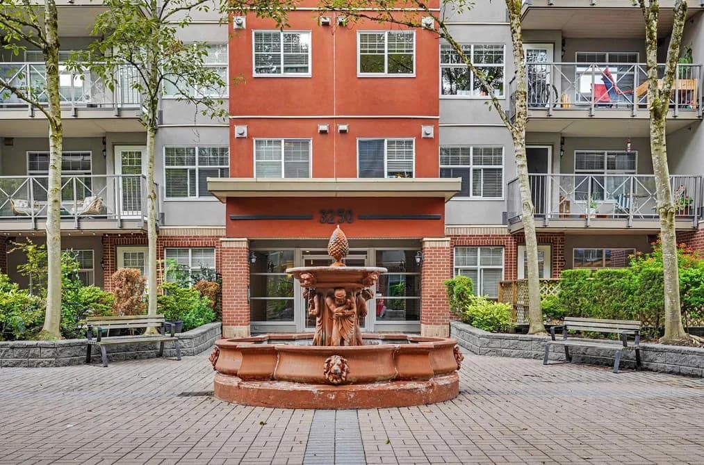 309 3260 ST JOHNS STREET, Port Moody, BC — Residential for Sale - Main Photo