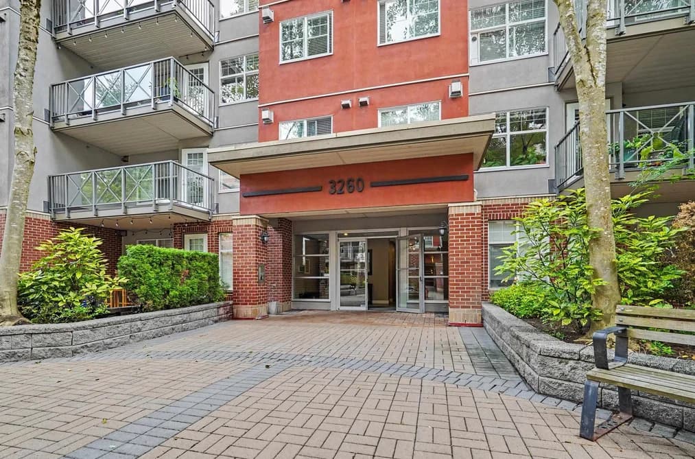 309 3260 ST JOHNS STREET, Port Moody, BC — Residential for Sale - Photo 2