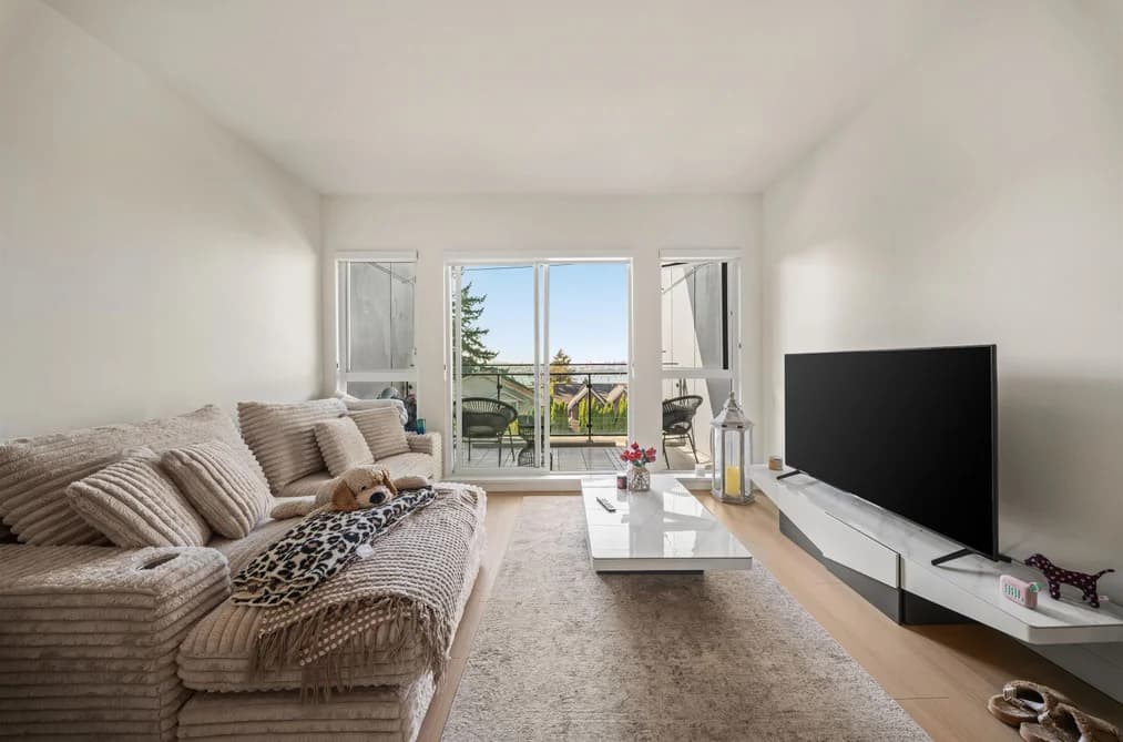 309 422 E 3RD STREET, North Vancouver, BC — Residential for Sale - Photo 2