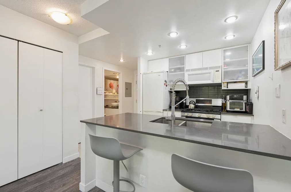 309 928 BEATTY STREET, Vancouver, BC — Residential for Sale - Photo 2