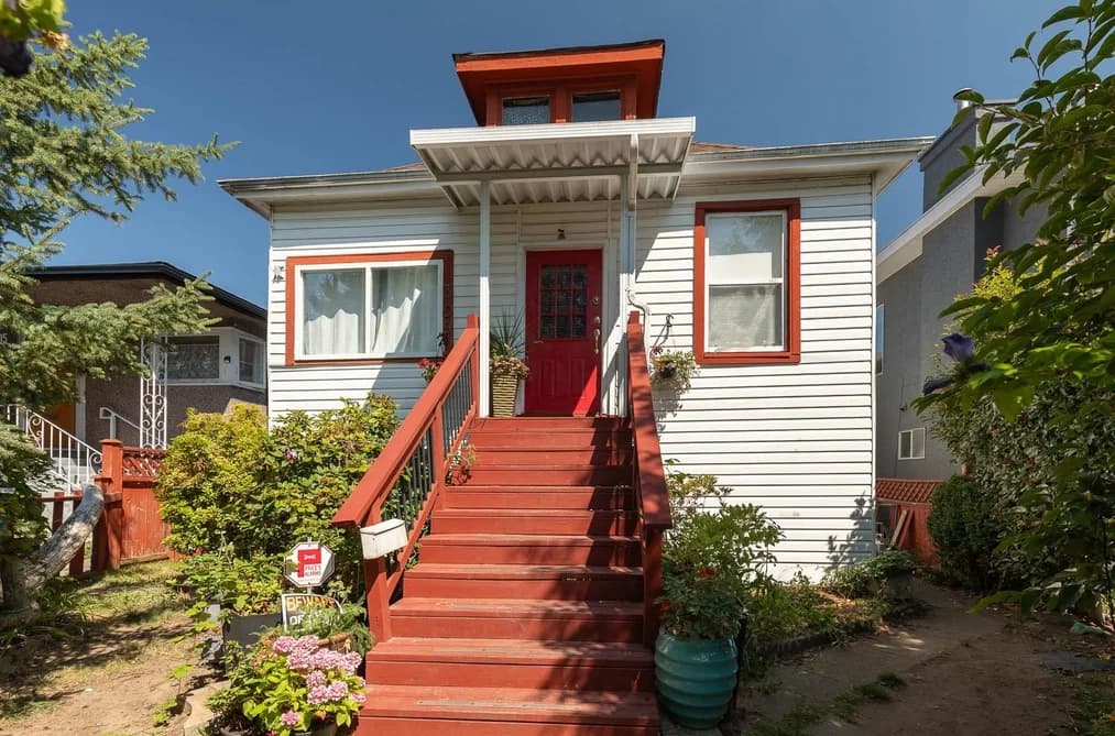 309 E WOODSTOCK AVENUE, Vancouver, BC — Residential for Sale - Main Photo