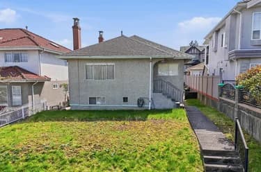 House for sale at 3090 Kitchener Street Vancouver British Columbia - MLS: R3115564