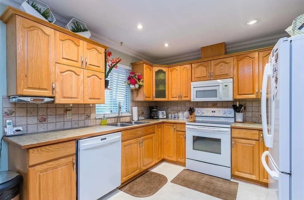 30922 SANDPIPER PLACE, Abbotsford, BC — Residential for Sale - Photo 2