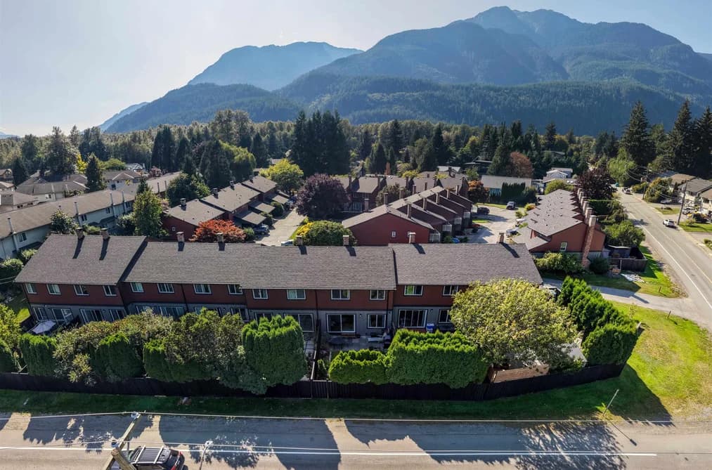 31 1500 JUDD ROAD, Squamish, BC — Residential for Sale - Main Photo