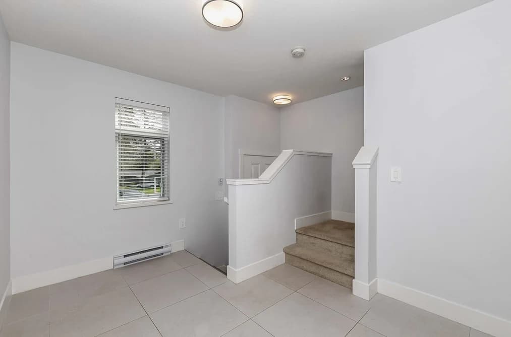 31 2070 OAK MEADOWS DRIVE, Surrey, BC — Residential for Sale - Photo 2