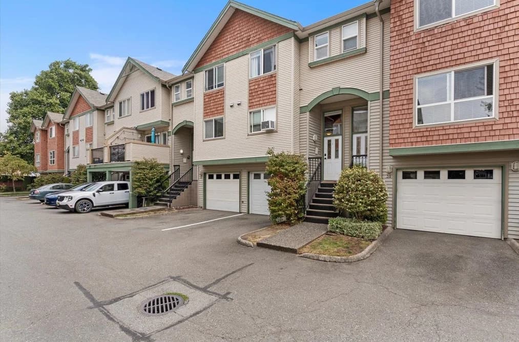 31 9470 HAZEL STREET, Chilliwack, BC — Residential for Sale - Photo 2