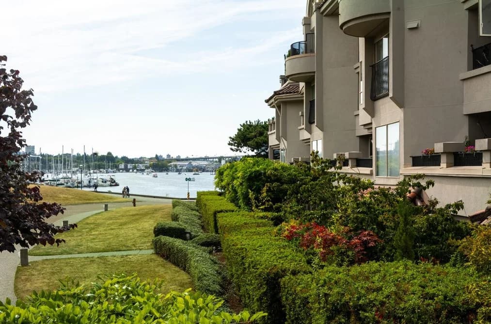 310 1859 SPYGLASS PLACE, Vancouver, BC — Residential for Sale - Photo 2
