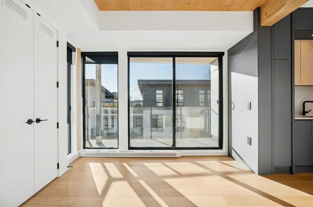 310 310 SALTER STREET, New Westminster, BC — Residential for Sale - Photo 2