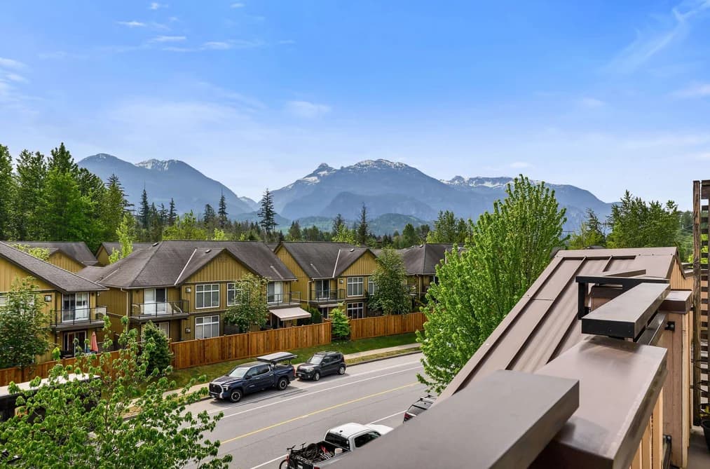 310 41105 TANTALUS ROAD, Squamish, BC — Residential for Sale - Photo 2