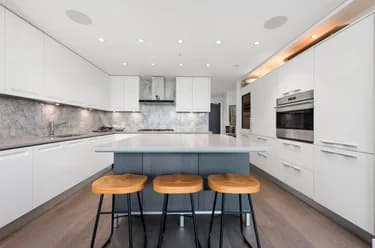 Condo for sale at 310 6333 W Boulevard Vancouver British Columbia - MLS: R3085382