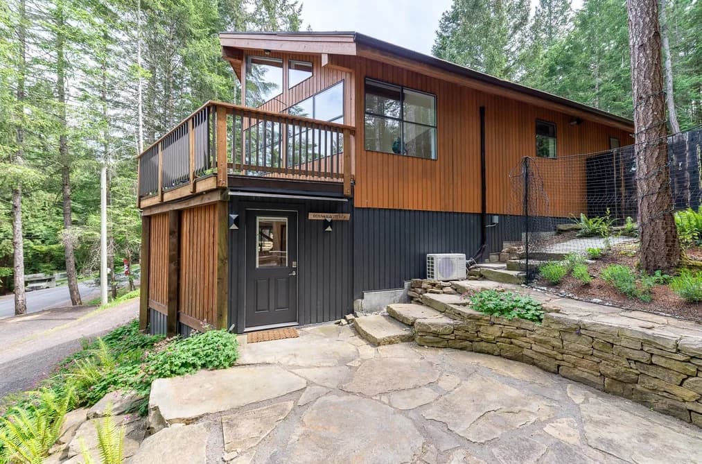 310 MARINERS WAY, Mayne Island, BC — Residential for Sale - Photo 2