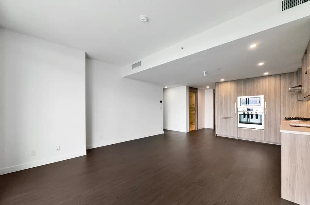 3102 13778 100 AVENUE, Surrey, BC — Residential for Sale - Photo 2