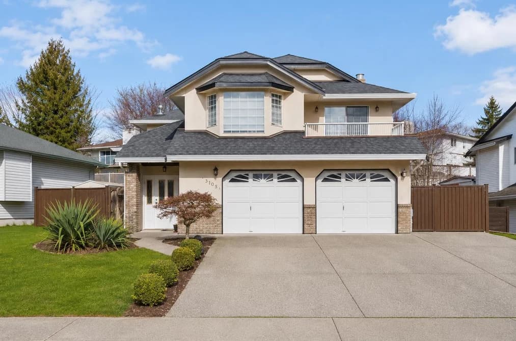 31021 CREEKSIDE DRIVE, Abbotsford, BC — Residential for Sale - Main Photo