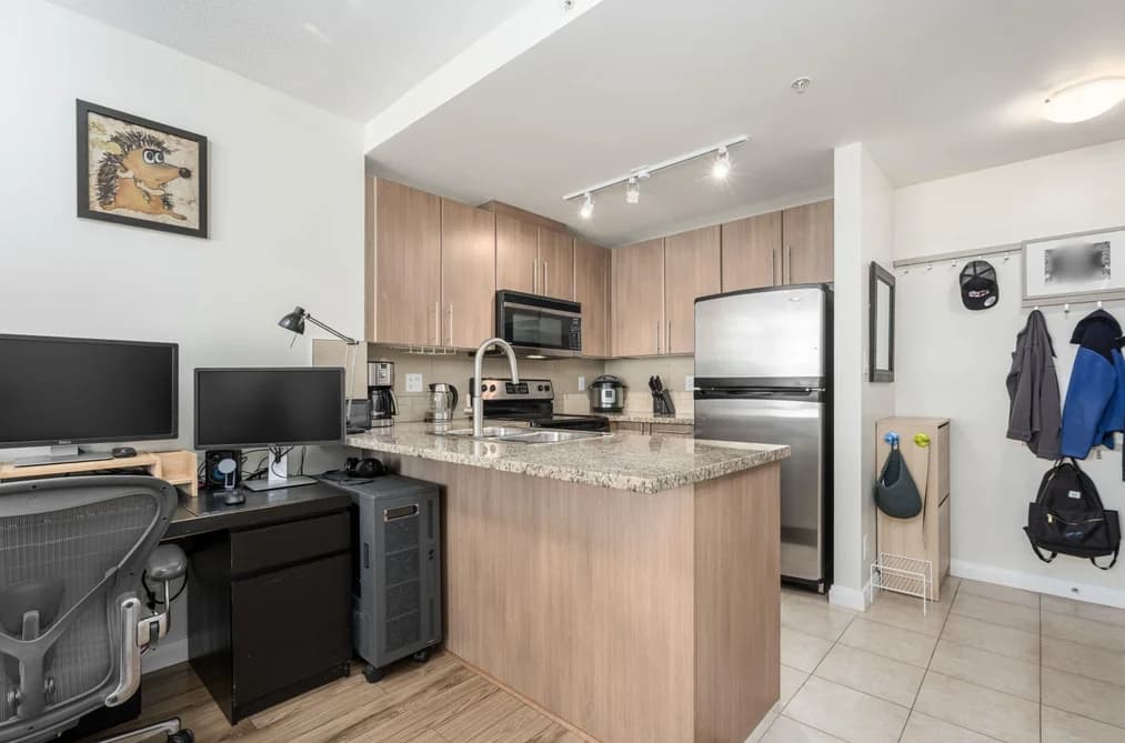 3105 892 CARNARVON STREET, New Westminster, BC — Residential for Sale - Photo 2