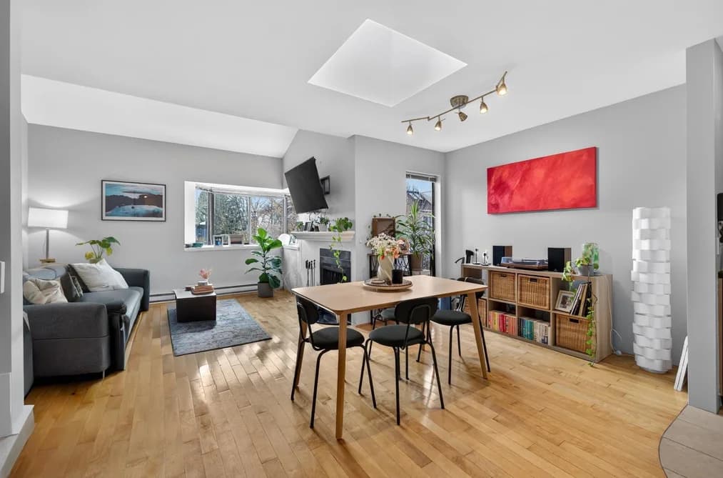 311 1922 W 7TH AVENUE, Vancouver, BC — Residential for Sale - Photo 2