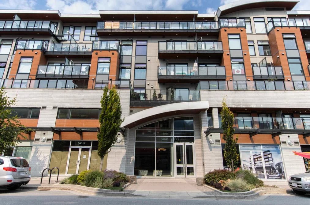 311 38033 SECOND AVENUE, Squamish, BC — Residential for Sale - Main Photo