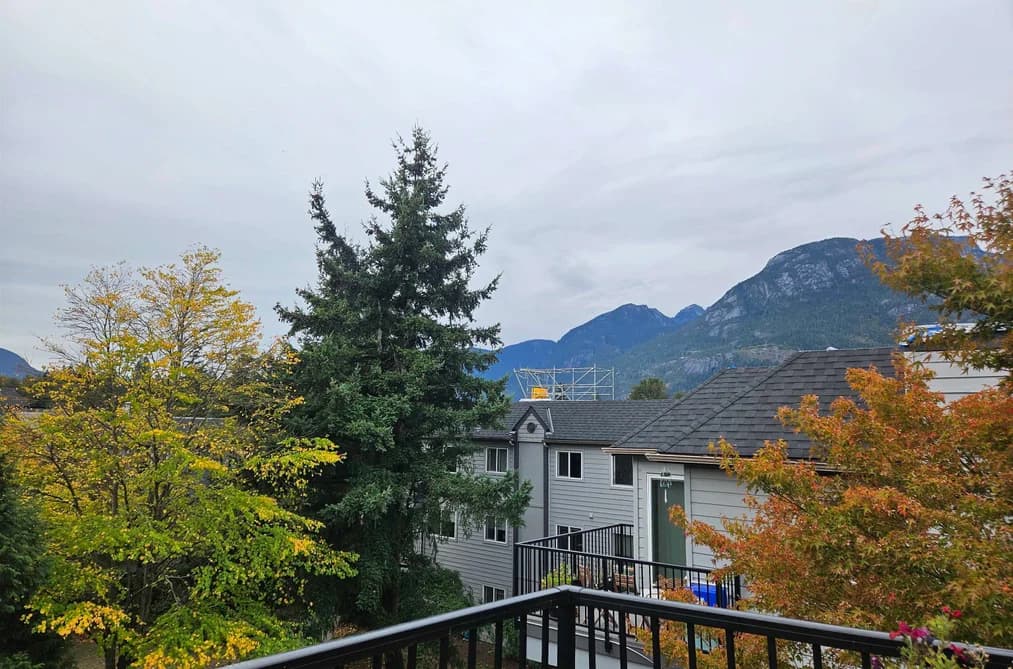 311 40180 WILLOW CRESCENT, Squamish, BC — Residential for Sale - Photo 2