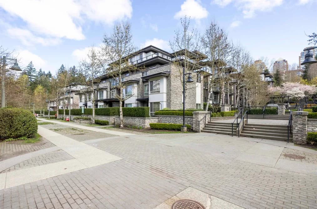 311 7428 BYRNEPARK WALK, Burnaby, BC — Residential for Sale - Photo 2