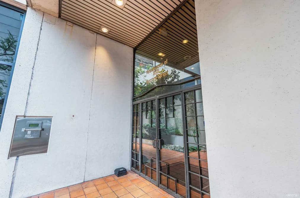 311 - 850 Burrard Street, Vancouver, BC - MLS: R3179903 - Photo 2 311 - 850 Burrard Street, Vancouver, BC - MLS: R3179903 - Photo 2