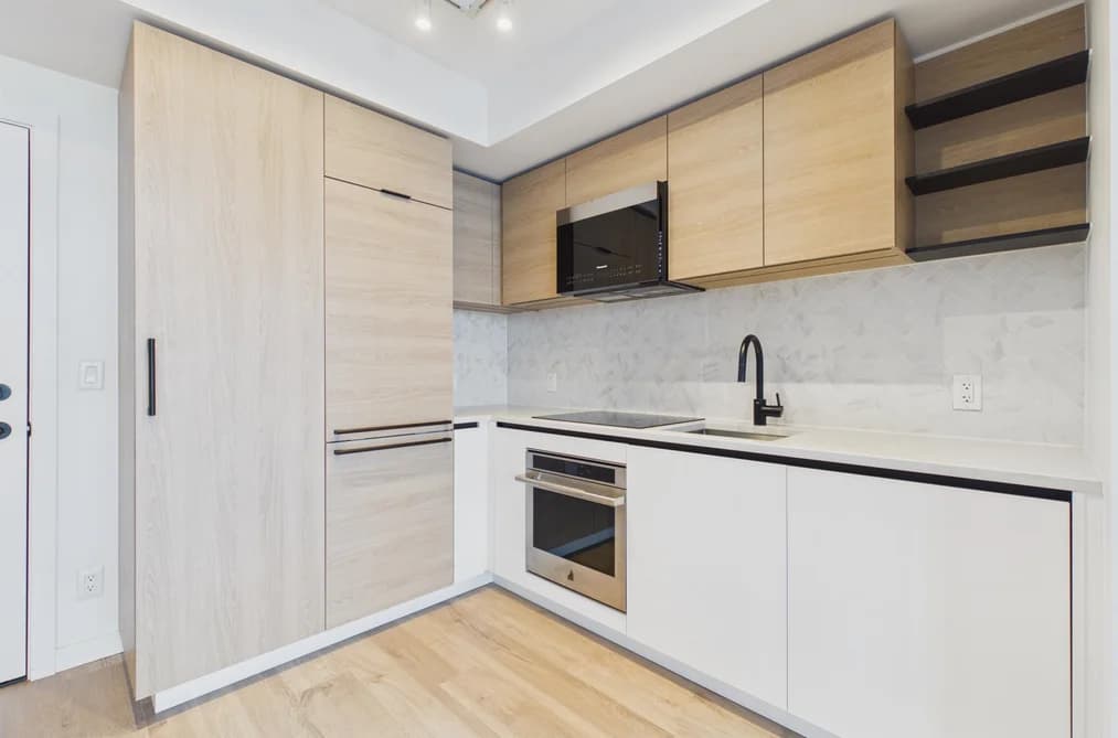 3111 10448 UNIVERSITY DRIVE, Surrey, BC — Residential for Sale - Photo 2