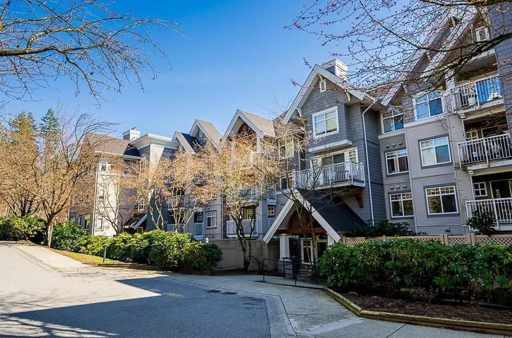 312 1420 PARKWAY BOULEVARD, Coquitlam, BC — Residential for Sale - Photo 2